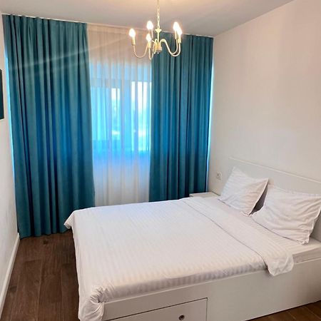 Central Metropolitan Bright 1 Яш Екстериор снимка
